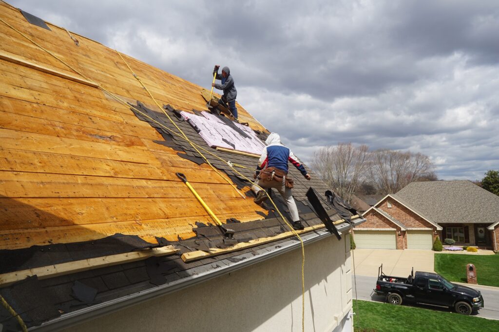 Signs That Your Roof Needs Immediate Repair